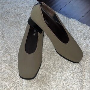 Vintage Tan Women's heels